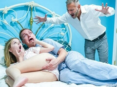 Tussi, Grosser arsch, Blasen, Natürlichen titten, Orgie, Zierlich, Jungendliche (18+), Titten