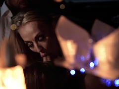 Kont, Sperma in mond, Jurk, 1 man 2 vrouwen, Hakken, Masturbatie, Orgasme, Doordringend