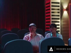 Culo, Mamada, Atrapados, Corridas, Estilo perrito, Público, Coño, Adolescente