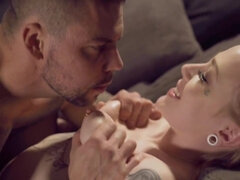 Blonde, Rondelette, Gorge profonde, Lunettes, Hard, Hd, Orgasme, Gicler