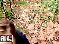 Blondine, Blasen, Sperma im mund, Natürlichen titten, Öffentlich, Russisch, Strümpfe, Titten