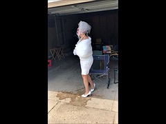 How to fuck this granny?