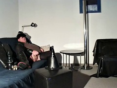 Travestiet, Fetisj, Gigantische dildo, Latex, Likken, Rijden, Shemale, Vreemd