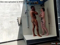 Grote lul, Sperma, Sperma shot, Seksspeelgoed, Hardcore, Interraciaal, Latijnse vrouw, Natuurlijke tieten