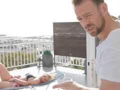 Grosser arsch, Grosse titten, Blondine, Blasen, Handjob, Milf, Mutti, Rasiert