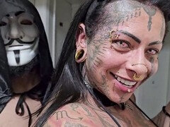 Dubbele penetratie, Shemale, Tatoeage, Trio