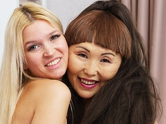 Dildo, Fingern, Erstes mal, Lecken, Lingerie, Rau, Taboo, Jungendliche (18+)