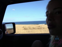 Strand, Auto, Vriendin, Klein, Openbaar, Tatoeage, Tieten likken, Nat