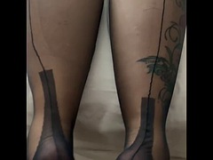 Leie, Grosser schwanz, Spermaladung, Fußfetisch, Lingerie, Milf, Strumpfhose, Ehefrau