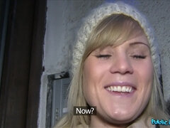 Arsch, Bad, Blondine, Blasen, Im freien, Pov, Dusche, Spanner