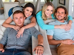 Gros cul, Grosse bite, Gros seins, Sucer une bite, Brunette brune, En levrette, Maigrichonne, Nénés