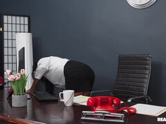 Busy MILF exec Abi James is on deadline, but her computer isn't working. When she catches new IT girl Lola Aiko sucking coworker Mike Ox in a clo