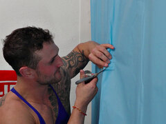 In den arsch, Schwanz, Schwul, Sporthalle, Dusche, Tätowierung, Flotter dreier