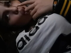 デカパイ, 女, 指いじり, Hd, 公共, オマンコ, 一人, ティーン