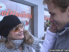 Leie, Grosse titten, Tschechisch, Behaart, Milf, Muschi, Reiten, Flotter dreier