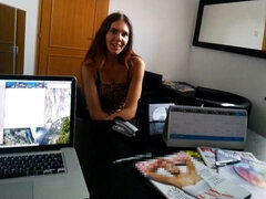 Gros seins, Sucer une bite, Brunette brune, Branlette thaïlandaise, Culottes ou slips, Pov, Dénudage, Adolescente