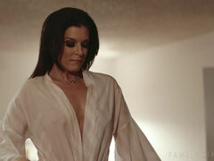 Arsch, Blasen, Braunhaarige, Geschnappt, Küssen, Lecken, Muschi, Titten