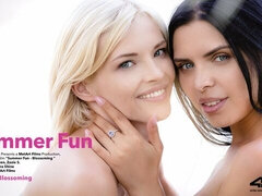 Пальцем, Поцелуи, Лизание, Белье, Милф, На природе, Киски, Сиськи