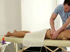 Leie, Blasen, Spermaladung, Europäisch, Fingern, Würgen, Küssen, Massage