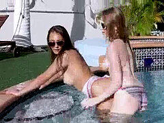 Pijpbeurt, Groep, Zoenen, Masturbatie, Geschoren, Tiener