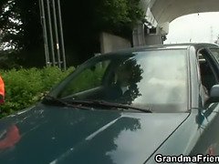 Schönheit, Schlampe, Geile alte tussi, Reif, Im freien, Muschi, Realität, Stiefmutter