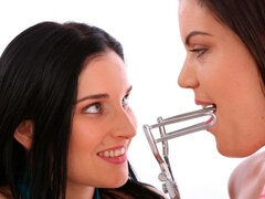 Большая жопа, Брюнетки, Фетиш, Пальцем, Лесбиянка, Лизание, Мастурбация, Стриптизерша