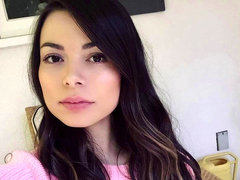 Miranda Cosgrove jerk off contest