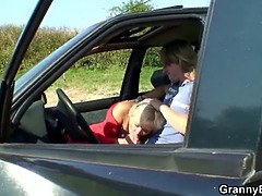 美人, ブロンド, 車, エロ熟女, イマラチオ, 熟年, 母, 義母