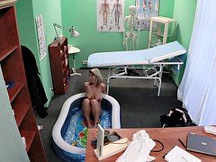 European amateur sucking doctor before sex