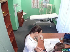 Arschlecken, Blasen, Besamung, Lecken, Krankenschwester, Büro, Weibliche ejakulation, Uniform