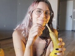 18 jaar, Amerikaans, Bruinharig, Rondborstig, Voeten, Voetbeurt