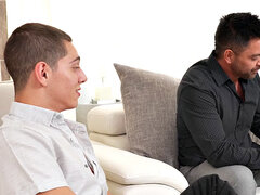 Cul, Bondage domination sadisme masochisme, Bottes, Gorge profonde, Homosexuelle, Huilée, Maigrichonne, Tatouage