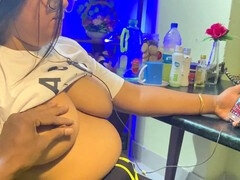 18 jahre, Blasen, Cousine, Fingern, Handjob, Milf, Zierlich, Strümpfe