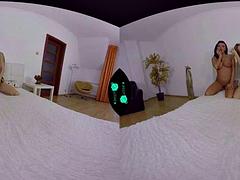 Tridimensionnel, Amateur, Nana, Sucer une bite, Réalité, Plan cul à trois