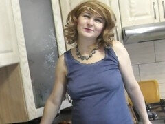 Cul à la bouche, Blonde, Cuisine, Mature, Mère que j'aimerais baiser, Chatte, Jarretelles, Sous la jupe