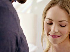 Anaal, Kinderoppas, Blond, Pijpbeurt, Sperma in gezicht, Gapende