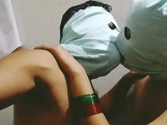 18 jaar, Indisch, Zoenen, Klein, Kut duiken, Kousen, Tiener, Strak