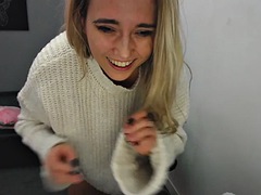 Tussi, Blondine, Titten