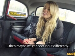 Rubia, Mamada, Coche, Linda, Estilo perrito, Atragantadas, Coño, Sexo fuerte