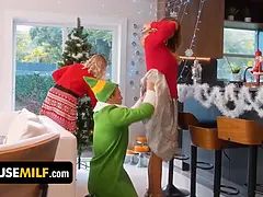 Merry freeuse christmas! cougar stepmom teaches wild sonny and innocent stepdaughter how to screw
