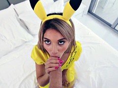 Petite Pikahoe Giselle Ambrosio Feels The Cock