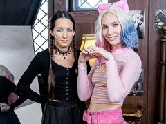 18 jahre, Arsch, Dildo, Lingerie, Milf, Rasiert, Jungendliche (18+), Spielzeuge