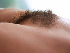 Grosser arsch, Blasen, Braunhaarige, Behaart, Lecken, Muschi, Jungendliche (18+), Titten