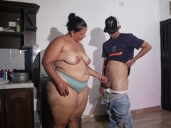 Amateur, Bisexuelle, Sucer une bite, Tir de sperme, Indienne, Cuisine, Fille latino, Séduite