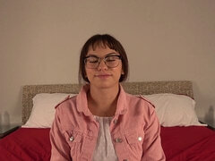 Leie, Grosse titten, Braunhaarige, Hochschule, Brille, Hd, Interrassisch, Milf