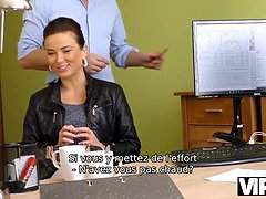 Vorstellungsgespräch, Blasen, Braunhaarige, Wichsen, Milf, Mutti, Geld, Muschi