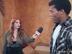 Dude gives reporter a hard fuck as reward for an interview