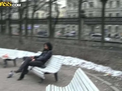 Брюнетки, Деньги, На публике, Втроем