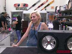 Blonde, Mignonne, Hard