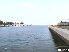 Grosser arsch, Besamung, Schwanz, Schwarz, Interrassisch, Milf, Flotter dreier, Titten